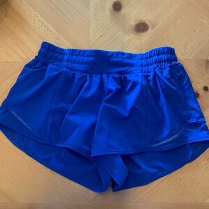 Lululemon hotty hot shorts size 6